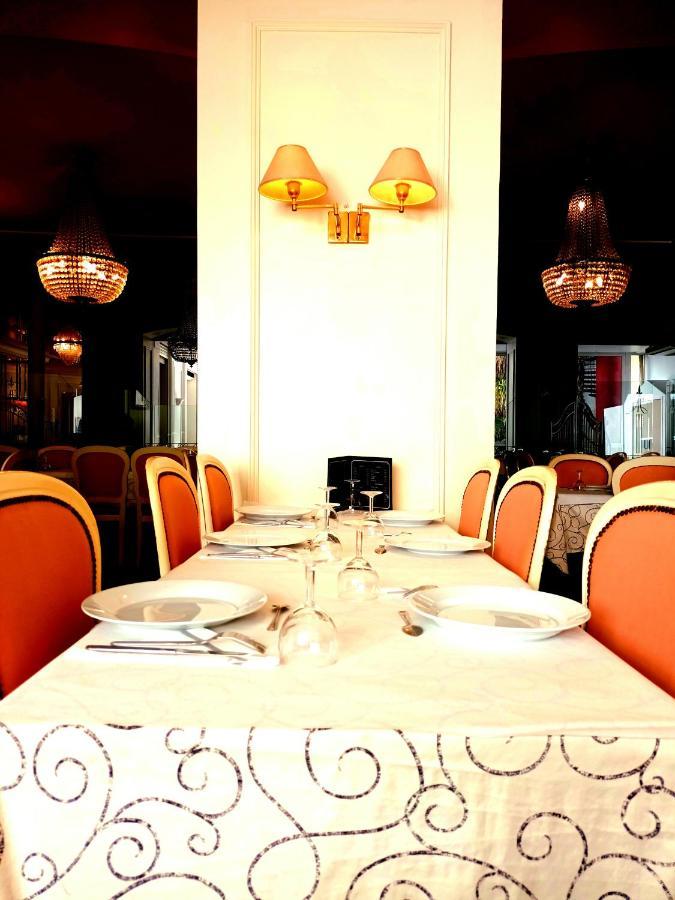 Hotel Jeanne D'Arc Lourdes Esterno foto