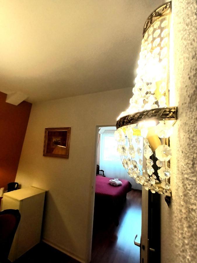 Hotel Jeanne D'Arc Lourdes Esterno foto