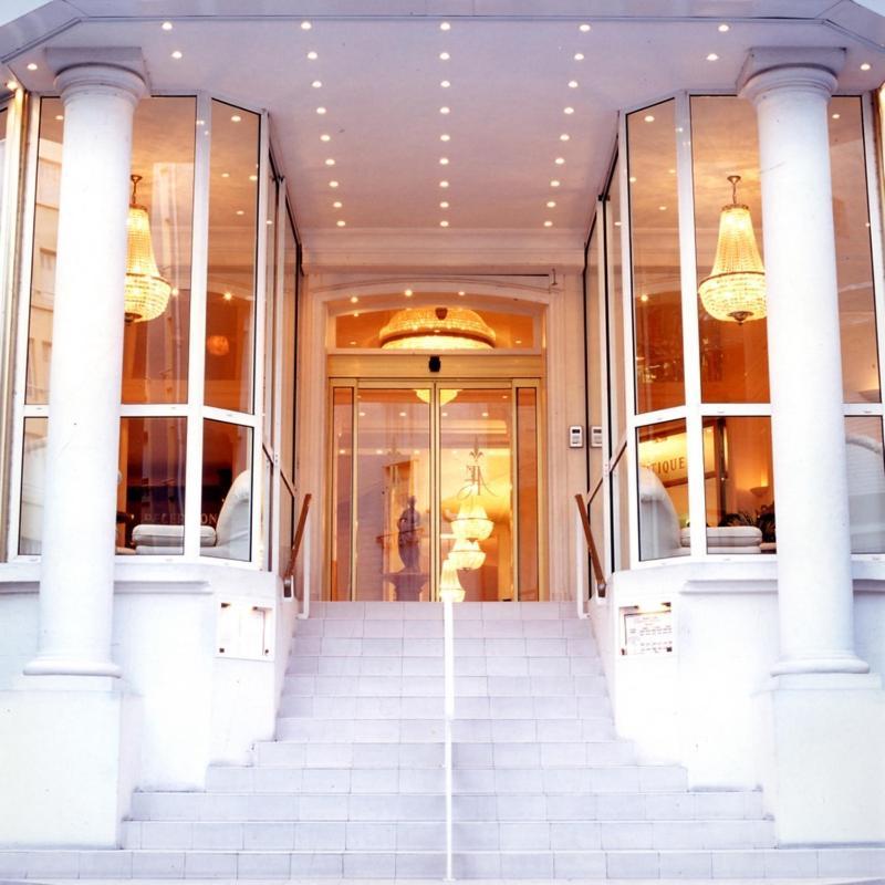 Hotel Jeanne D'Arc Lourdes Esterno foto