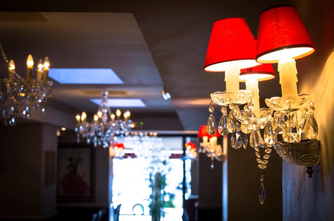 Hotel Jeanne D'Arc Lourdes Esterno foto